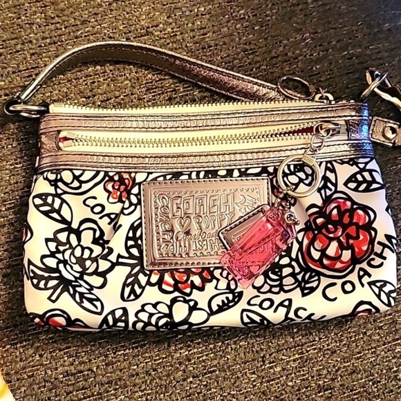 EUC RARE Coach Poppy Floral Wristlet/Mini Purse with original Coach Hang Tags - Picture 1 of 5